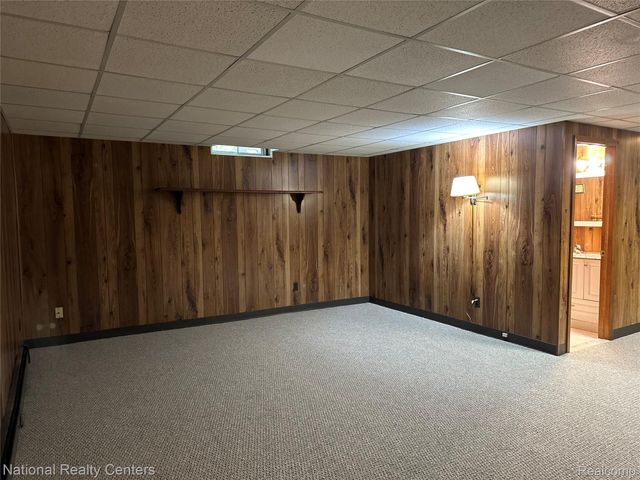 12421 Cambridge Boulevard 4, Green Oak Township, MI 48178