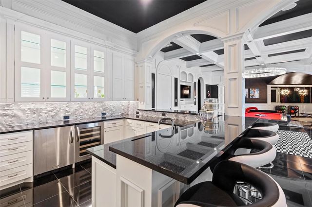 935 W Dove Road, Southlake, TX 76092