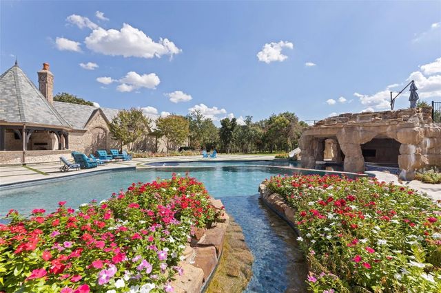 935 W Dove Road, Southlake, TX 76092