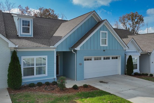 1144 Lock 4 Rd Unit J2, Gallatin, TN 37066