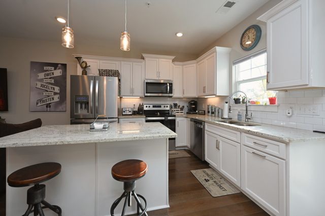 1144 Lock 4 Rd Unit J2, Gallatin, TN 37066