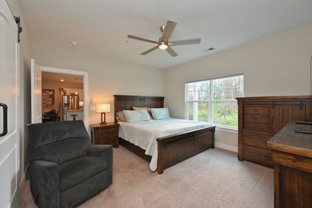 1144 Lock 4 Rd Unit J2, Gallatin, TN 37066