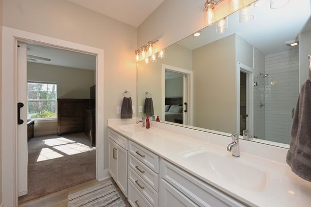 1144 Lock 4 Rd Unit J2, Gallatin, TN 37066