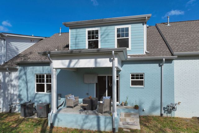 1144 Lock 4 Rd Unit J2, Gallatin, TN 37066