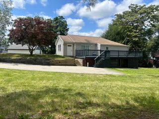 141 Sunderland Road, Worcester, MA 01604