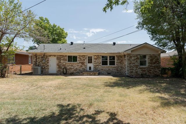 10013 Ridgeview Drive, Oklahoma City, OK 73120