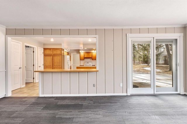 716 SUNSET DRIVE, Marinette, WI 54143