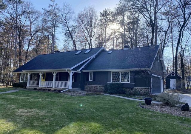 716 SUNSET DRIVE, Marinette, WI 54143