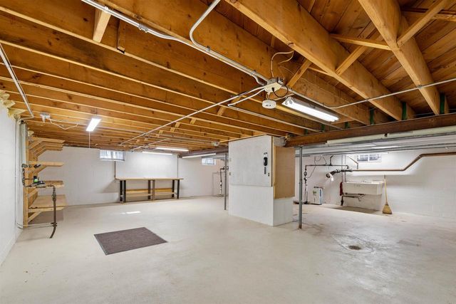 716 SUNSET DRIVE, Marinette, WI 54143