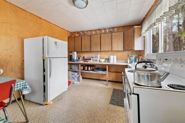 716 SUNSET DRIVE, Marinette, WI 54143