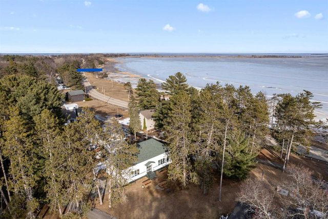 716 SUNSET DRIVE, Marinette, WI 54143