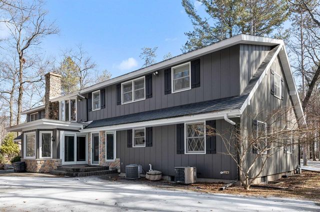 716 SUNSET DRIVE, Marinette, WI 54143