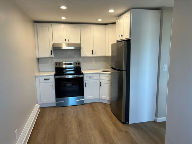 27 Willoughby Place 2, West Islip, NY 11795