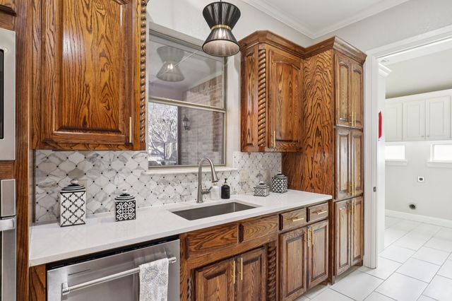 7000 Mossycup Lane, North Richland Hills, TX 76182