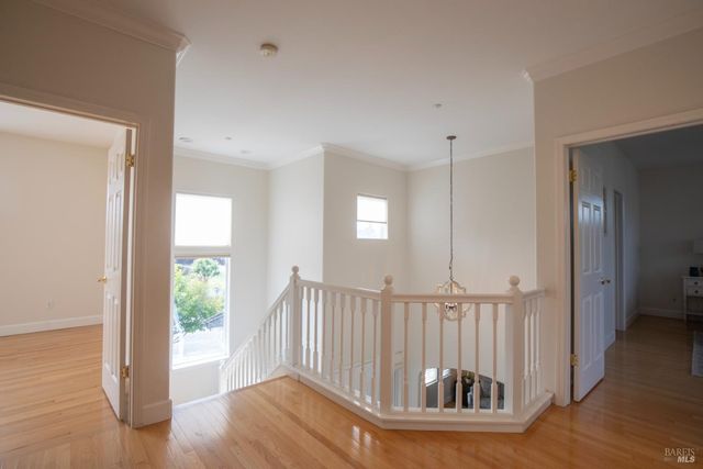 979 Lupine Ct, Healdsburg, CA 95448