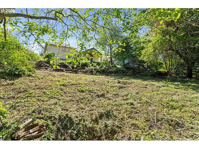 22106 Ne PARK Ln, Fairview, OR 97024