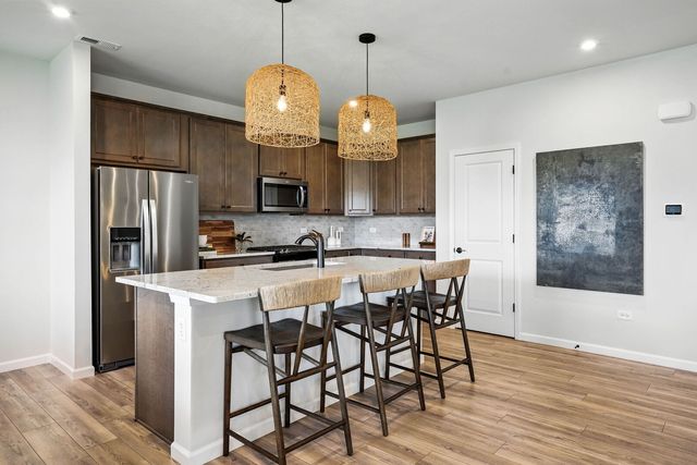 142 Daltrey Drive, Oswego, IL 60543