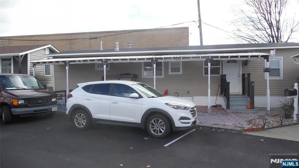 48 Helen Drive, Moonachie, NJ 07074
