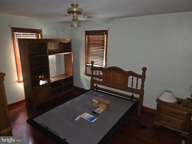 320 HEDRICK AVE, Martinsburg, WV 25405
