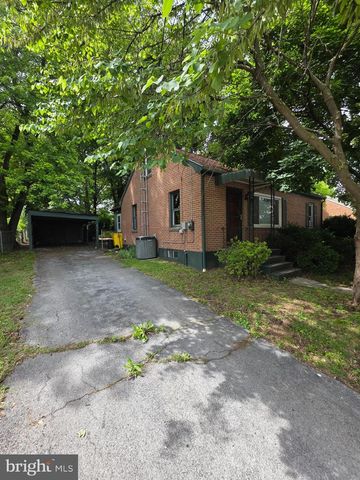 320 HEDRICK AVE, Martinsburg, WV 25405