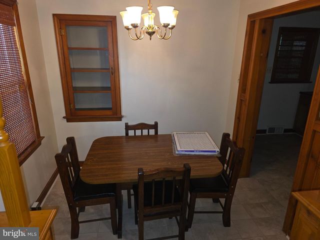 320 HEDRICK AVE, Martinsburg, WV 25405