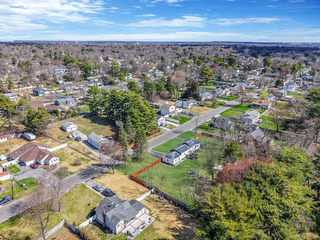 8 Evergreen Avenue, Brentwood, NY 11717