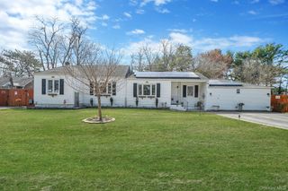 8 Evergreen Avenue, Brentwood, NY 11717