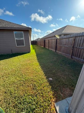 7709 Iron Man Dr, Corpus Christi, TX 78414