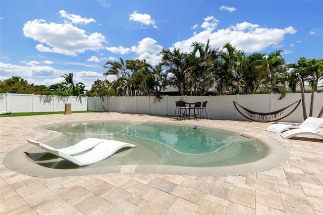 7221 15TH AVENUE DRIVE W, Bradenton, FL 34209