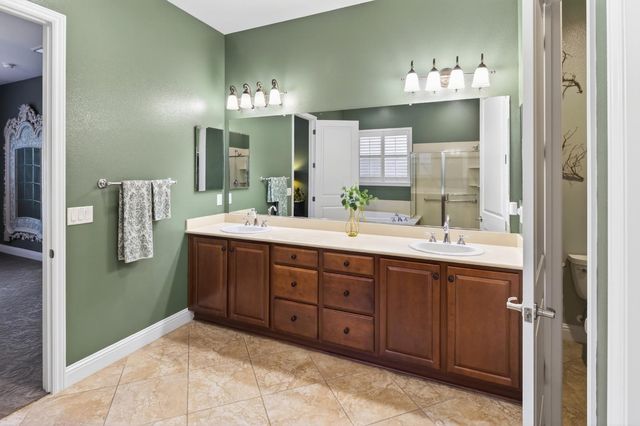 2056 Arlington Dr, Roseville, CA 95747