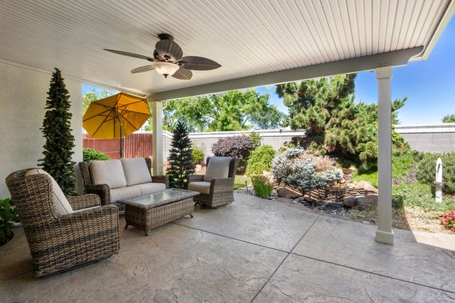 2056 Arlington Dr, Roseville, CA 95747