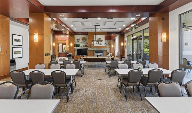 2056 Arlington Dr, Roseville, CA 95747