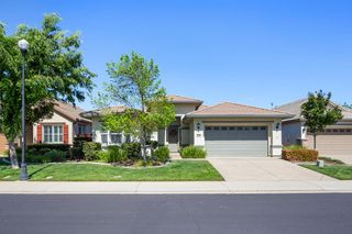 2056 Arlington Dr, Roseville, CA 95747