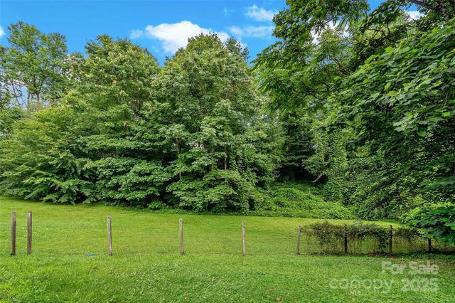 2526 Hankins Road, Marion, NC 28752