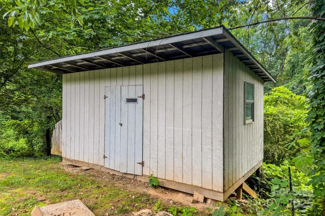 2526 Hankins Road, Marion, NC 28752