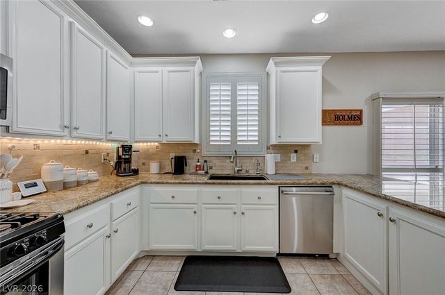 241 Living Springs Place, Henderson, NV 89012