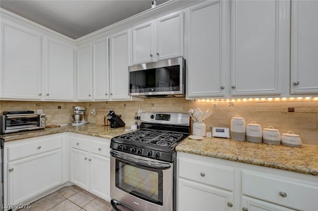 241 Living Springs Place, Henderson, NV 89012