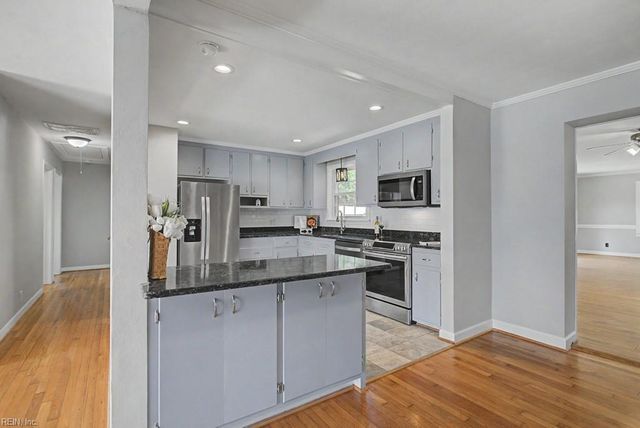 106 Crandol DR, Yorktown, VA 23693