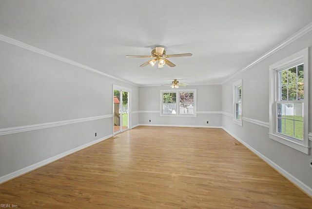 106 Crandol DR, Yorktown, VA 23693