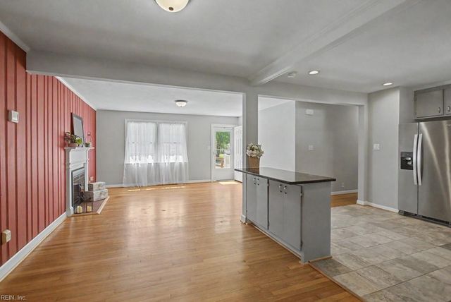 106 Crandol DR, Yorktown, VA 23693