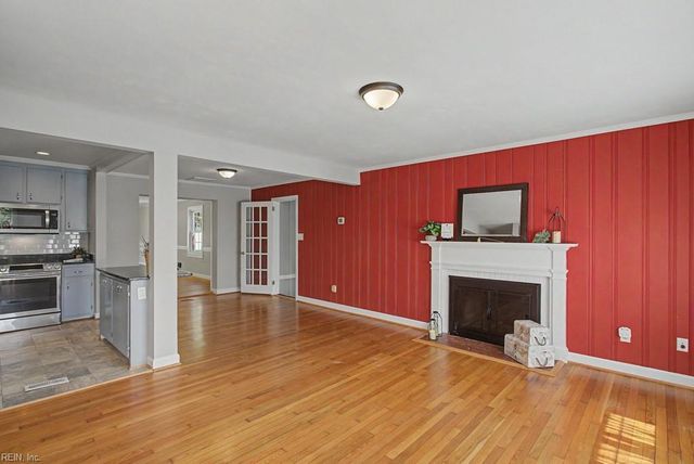 106 Crandol DR, Yorktown, VA 23693