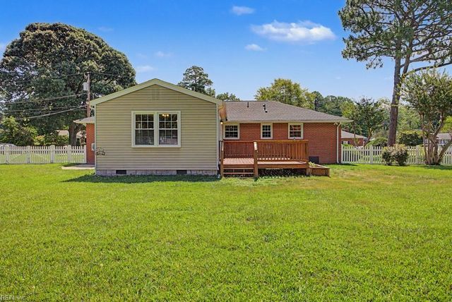 106 Crandol DR, Yorktown, VA 23693