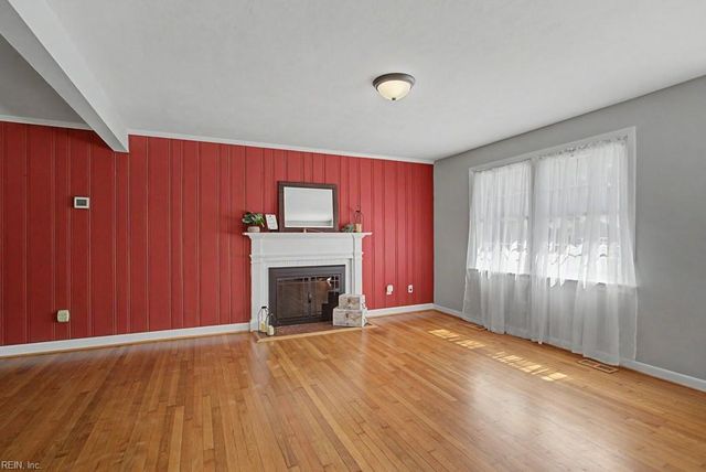 106 Crandol DR, Yorktown, VA 23693
