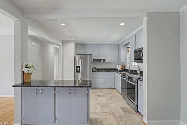 106 Crandol DR, Yorktown, VA 23693