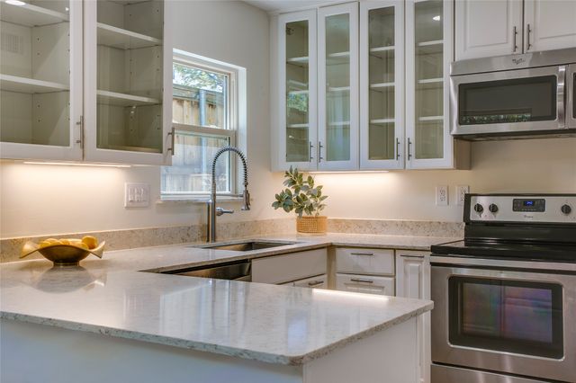 3307 San Jacinto Street, Dallas, TX 75204