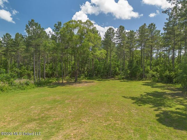 Blackwell Farm Road, Saucier, MS 39574