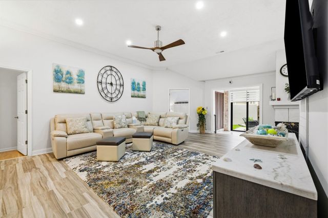 950 Cayman Ct., Myrtle Beach, SC 29577