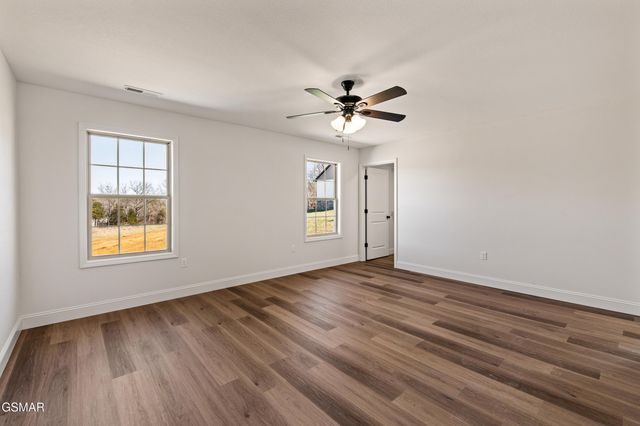 281 Cross Over Rd Road, Sevierville, TN 37876