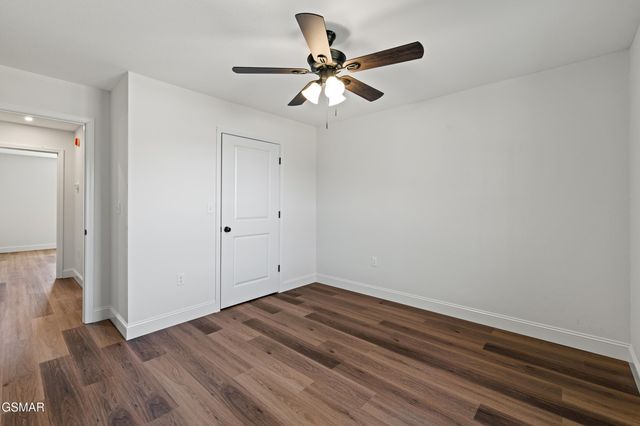 281 Cross Over Rd Road, Sevierville, TN 37876