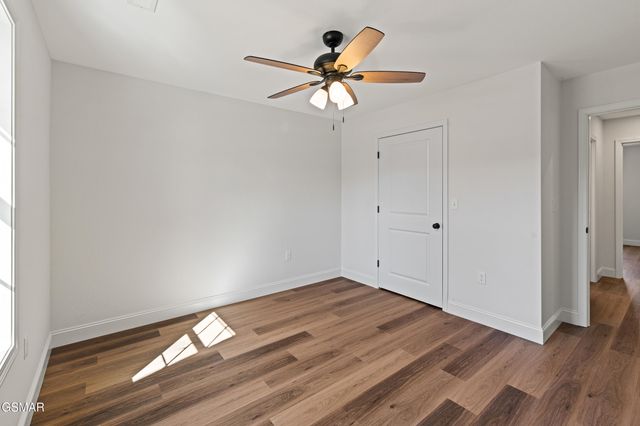 281 Cross Over Rd Road, Sevierville, TN 37876